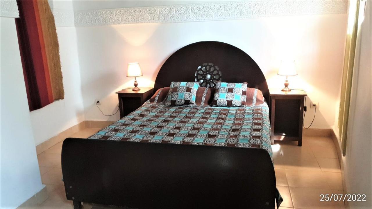 Riad Razane Fes Luaran gambar